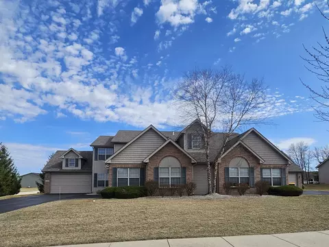 7285 Rolling Hills Ln #2, Machesney Park, IL 61115