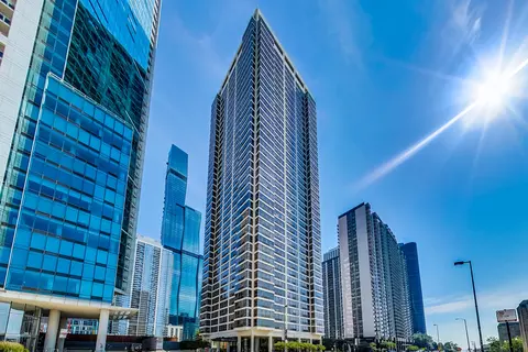360 E Randolph St #3201, Chicago, IL 60601