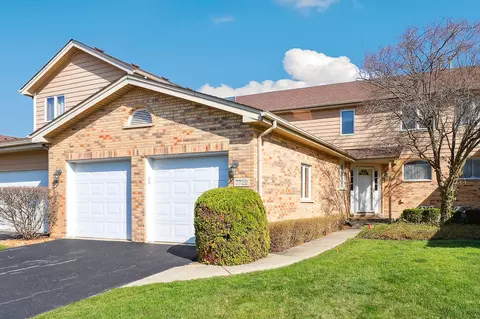 7722 Richardson Ln, Tinley Park, IL 60487