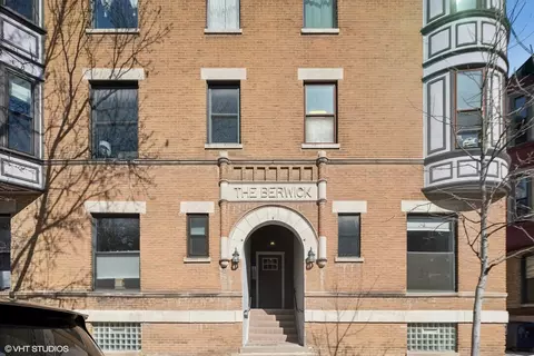 846 W Cornelia Ave #201, Chicago, IL 60657