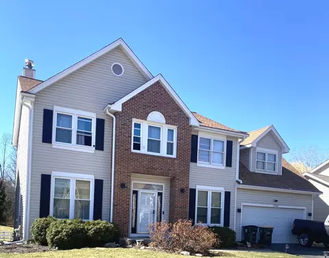 1294 Edgewater Ln, Antioch, IL 60002