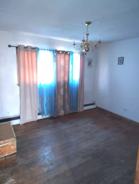 10151 S Hoxie Ave, Chicago, IL 60617 photo 2