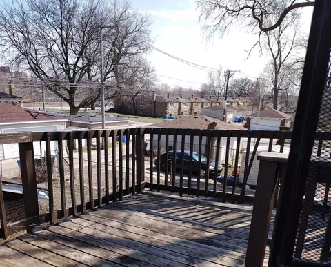 10151 S Hoxie Ave, Chicago, IL 60617 photo 7