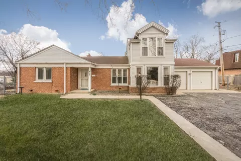 8353 N New England Ave, Niles, IL 60714