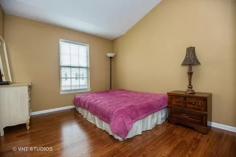 Bedroom - 522 Prestwick Ln, Wheeling, IL 60090 photo 2 of 2