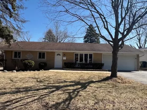 2101 Edina Blvd, Zion, IL 60099
