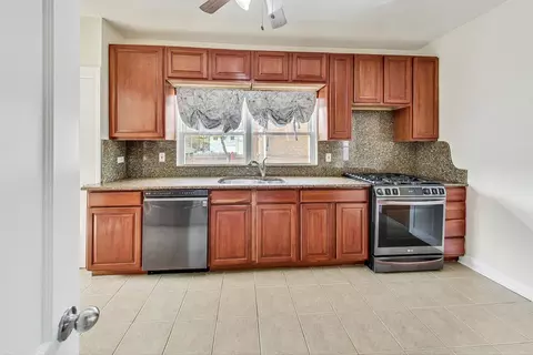 59 E Quincy St, Riverside, IL 60546 photo 17