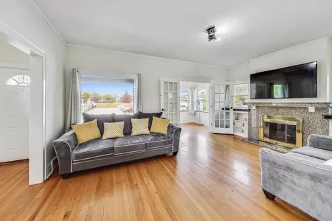 59 E Quincy St, Riverside, IL 60546 photo 9