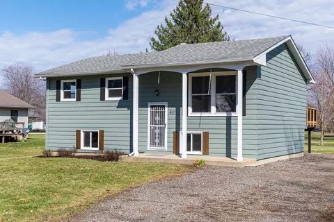 410 S 1st St, Malta, IL 60150