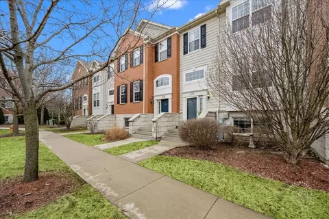 276 Cassidy Ln, Elgin, IL 60124
