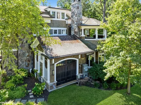Exterior - 624 Pine Ln, Winnetka, IL 60093 photo 30 of 38