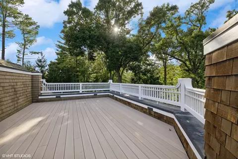 Exterior - 624 Pine Ln, Winnetka, IL 60093 photo 9 of 38