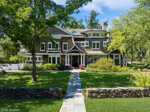 Exterior - 624 Pine Ln, Winnetka, IL 60093 photo 2 of 38