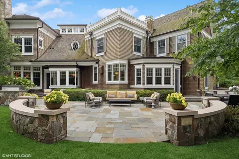 Exterior - 624 Pine Ln, Winnetka, IL 60093 photo 24 of 38