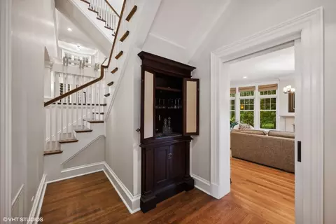 Entry Way - 624 Pine Ln, Winnetka, IL 60093 photo 5 of 9