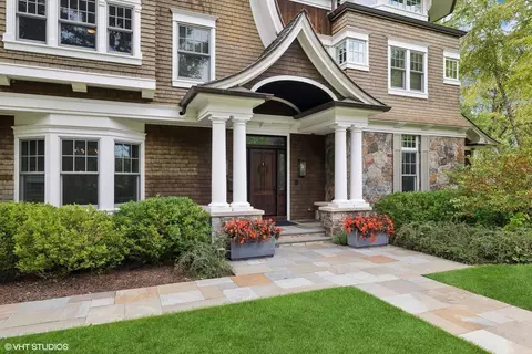 Exterior - 624 Pine Ln, Winnetka, IL 60093 photo 29 of 38