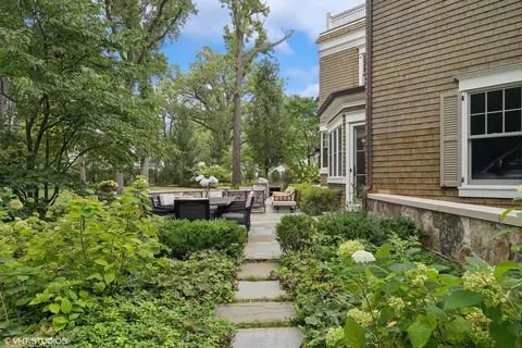 Exterior - 624 Pine Ln, Winnetka, IL 60093 photo 22 of 38