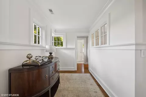 Entry Way - 624 Pine Ln, Winnetka, IL 60093 photo 6 of 9