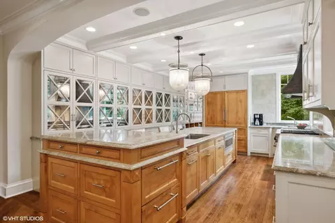 Kitchen - 624 Pine Ln, Winnetka, IL 60093 photo 2 of 5