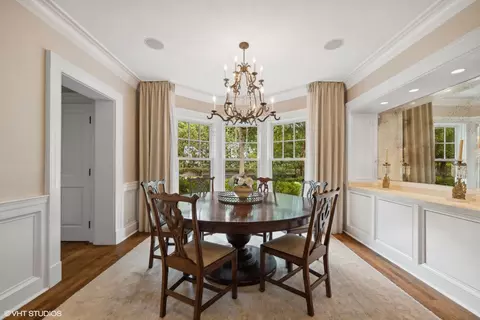 Dining - 624 Pine Ln, Winnetka, IL 60093 photo 6 of 7