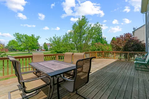 Exterior - 968 Pattee Ave, Elburn, IL 60119 photo 3 of 7