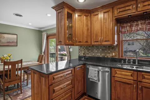 641 Independence Dr, Aurora, IL 60506 photo 10