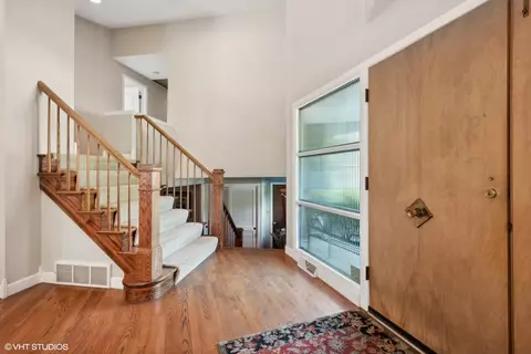 Entry Way - 1508 Gamon Rd, Wheaton, IL 60189 photo 1 of 2