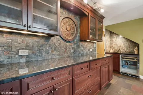 Kitchen - 1508 Gamon Rd, Wheaton, IL 60189 photo 3 of 3