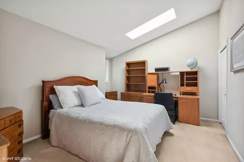 Bedroom - 1508 Gamon Rd, Wheaton, IL 60189 photo 2 of 4
