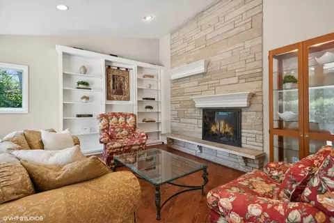 Living - 1508 Gamon Rd, Wheaton, IL 60189 photo 1 of 3