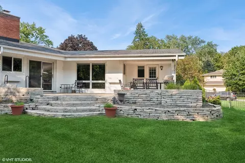 Exterior - 1508 Gamon Rd, Wheaton, IL 60189 photo 3 of 5