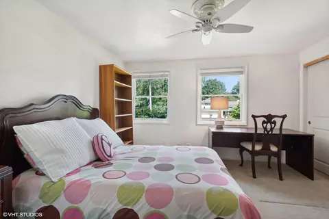 Bedroom - 1508 Gamon Rd, Wheaton, IL 60189 photo 3 of 4