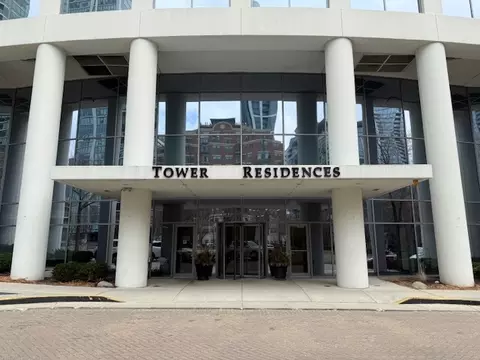 1235 S Prairie Ave #1502, Chicago, IL 60605