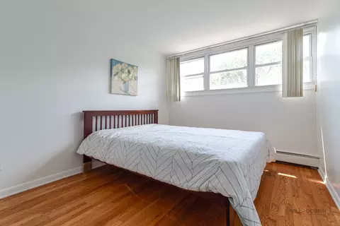 Bedroom - 1325 E 55th St, Chicago, IL 60615 photo 3 of 7