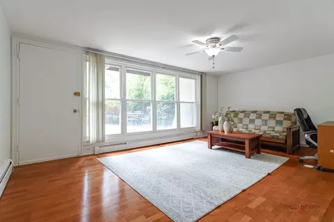 Living - 1325 E 55th St, Chicago, IL 60615 photo 1 of 3