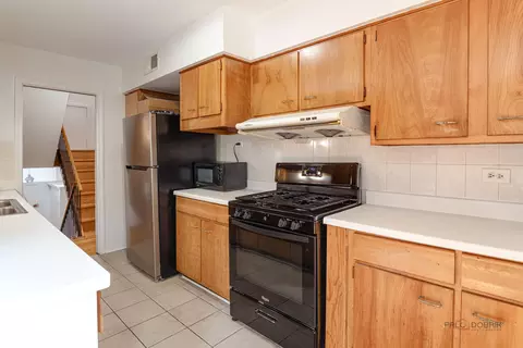 Kitchen - 1325 E 55th St, Chicago, IL 60615 photo 1 of 5
