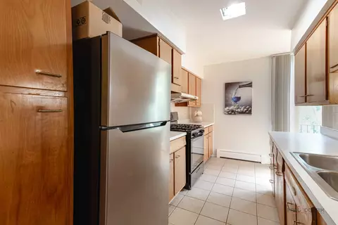 Kitchen - 1325 E 55th St, Chicago, IL 60615 photo 5 of 5