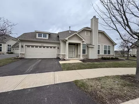 1870 Foxridge Ct, Aurora, IL 60502