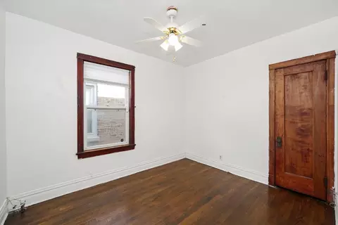 5950 S Artesian Ave, Chicago, IL 60629 photo 12