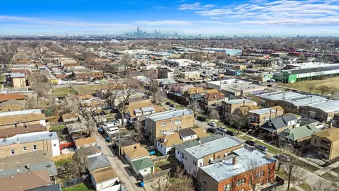 5950 S Artesian Ave, Chicago, IL 60629 photo 7