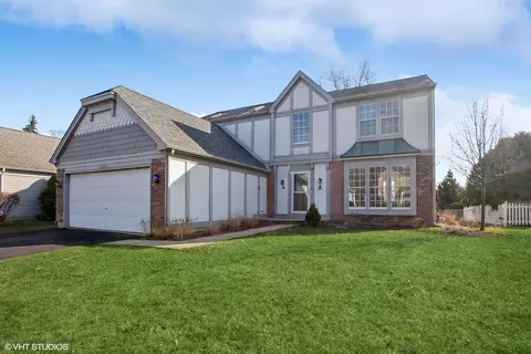 1089 Baybrook Ln, Carol Stream, IL 60188