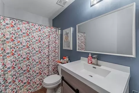 Bath - 1907 Long Ridge Ct, Plainfield, IL 60586 photo 3 of 3
