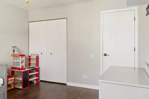 Bedroom - 481 Betsy Ross Ct, Aurora, IL 60504 photo 1 of 3