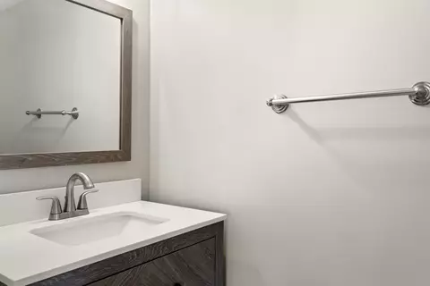 Bath - 481 Betsy Ross Ct, Aurora, IL 60504 photo 1 of 1