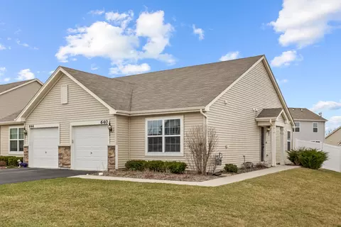 640 Florence St, Hampshire, IL 60140