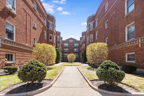 607 Washington Blvd #3S, Oak Park, IL 60302