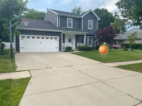 784 Bluejay Cir, Elk Grove Village, IL 60007