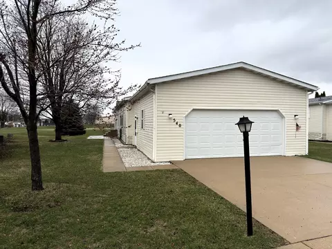 540 Seasons Pkwy, Belvidere, IL 61008