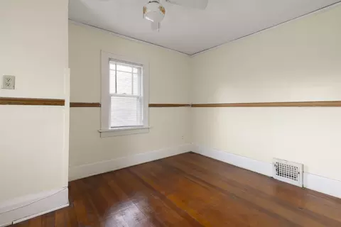 Bedroom - 2307 E State St, Rockford, IL 61104 photo 2 of 3