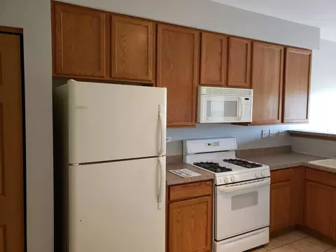 Kitchen - 3049 Creekside Dr, Plainfield, IL 60586 photo 1 of 3